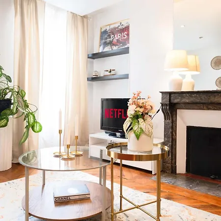 6 Guests Flat Champs Elysees 2 Bdr דירה *