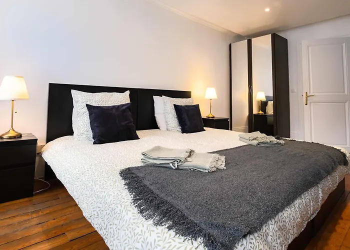 6 Guests Flat Champs Elysees 2 Bdr Париж
