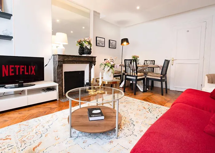 6 Guests Flat Champs Elysees 2 Bdr Lägenhet