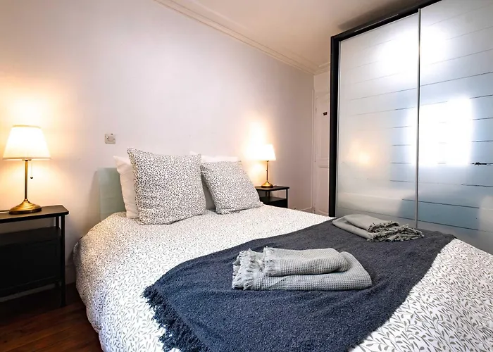 6 Guests Flat Champs Elysees 2 Bdr *