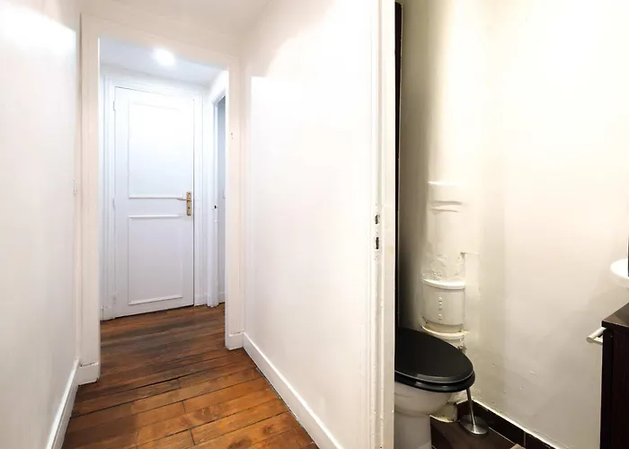 Lägenhet 6 Guests Flat Champs Elysees 2 Bdr *