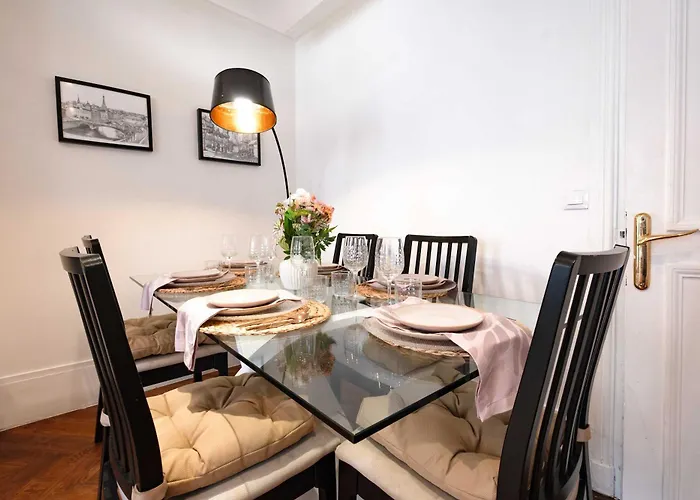 Lägenhet 6 Guests Flat Champs Elysees 2 Bdr *