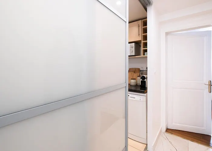 6 Guests Flat Champs Elysees 2 Bdr *