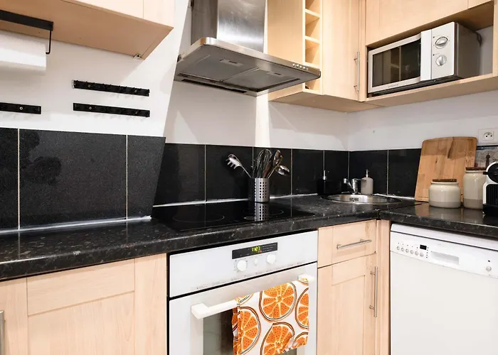 6 Guests Flat Champs Elysees 2 Bdr Lägenhet *